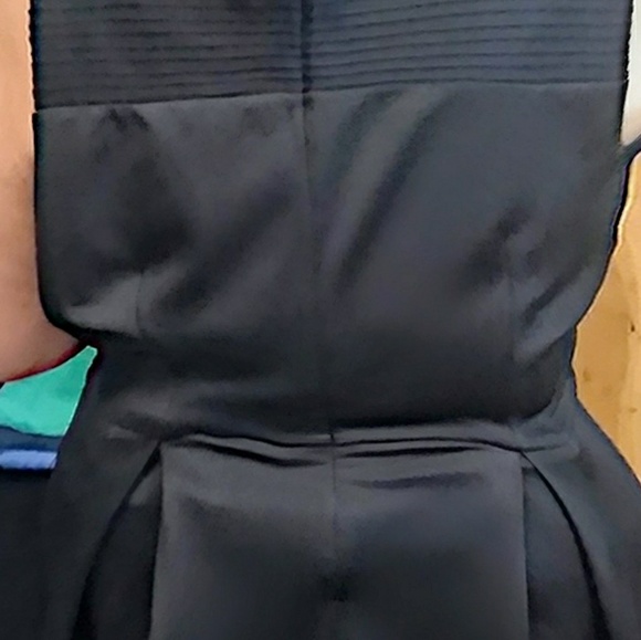 Classic black cocktail dress - Picture 3 of 4